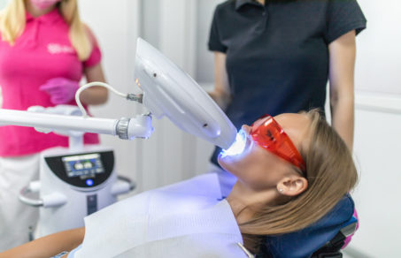 Austin Woman gettin express laser teeth whitening